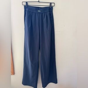 Women’s Alo Suit Up Trouser- Navy Blue